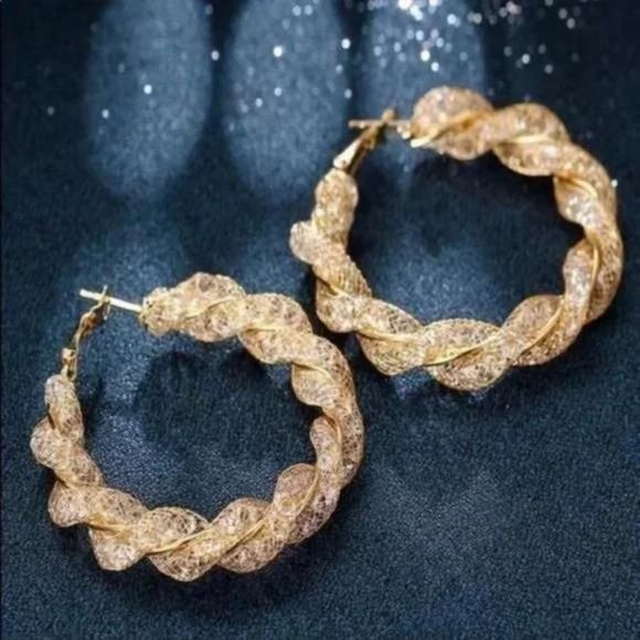 Jewelry - NEW 18K GOLD TWISTED HOOP EARRINGS, NICE EARRINGS, CUTE EARRINGS